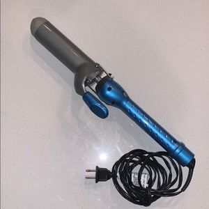 Babyliss pro curling iron. 1.5”